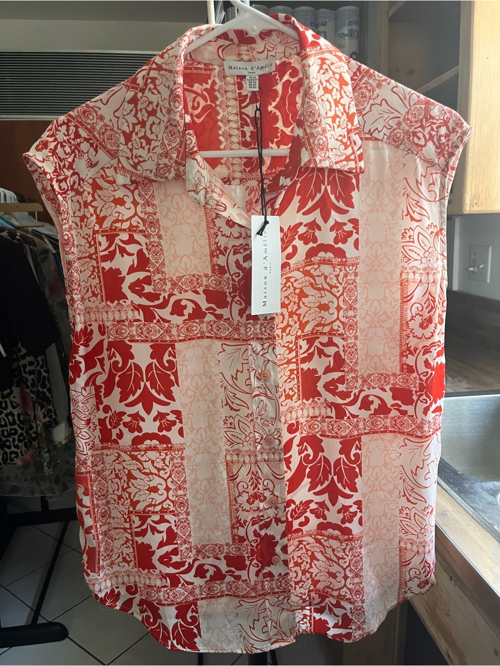 NWT Maison d’Amelie Red & Cream Patchwork Button-Front Sleeveless Shirt